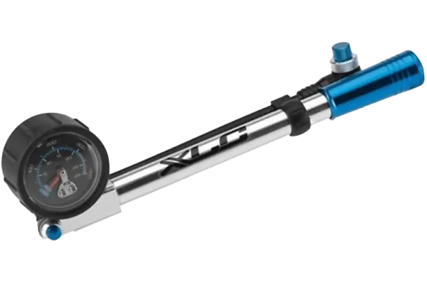 XLC Iskaripumppu 400psi Hopea/Sininen