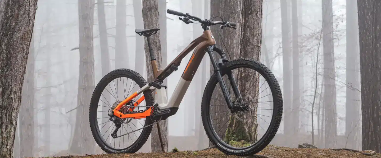 Kevyet sähkömaastopyörät